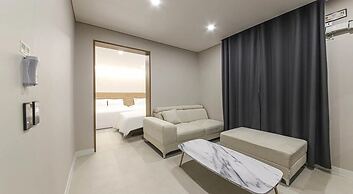 Jeonju J-Brown Hotel