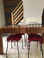 Retro and Quirky 3 Bedroom Apartment