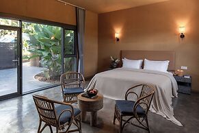 Peacock Valley Hot Spring VILLA Resort
