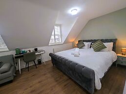 Lakeside Oxford Hotel