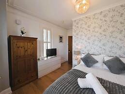 Lakeside Oxford Hotel