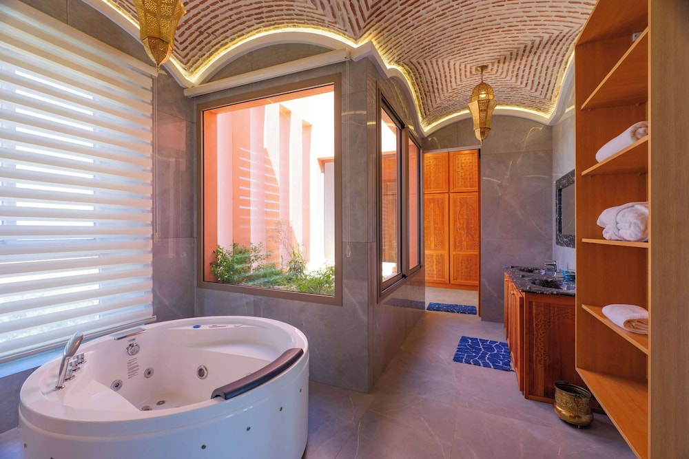 Golfside Villas
