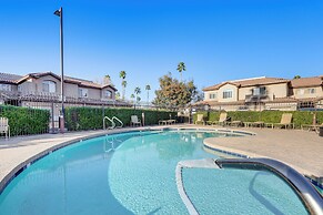 Golf Course Views! Relaxing & Convenient Mesa Unit
