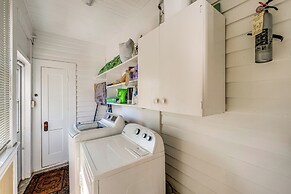Explore Jackson! Historic Belhaven Home w/ Porch