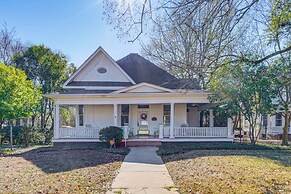 Explore Jackson! Historic Belhaven Home w/ Porch
