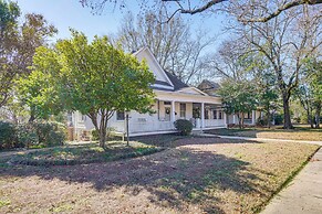 Explore Jackson! Historic Belhaven Home w/ Porch