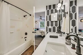 Mcm-inspired Decor & Top Location! Tumwater Duplex