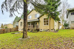 Mcm-inspired Decor & Top Location! Tumwater Duplex