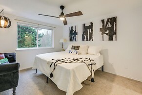 Mcm-inspired Decor & Top Location! Tumwater Duplex