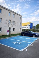 Hotel HubOne3 Istres