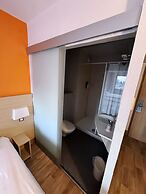 Hotel HubOne3 Istres