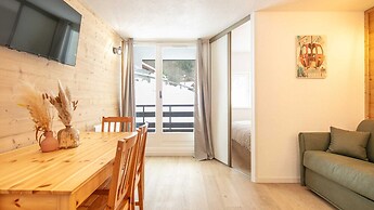 Alpine Home With Balcony Near Slopes