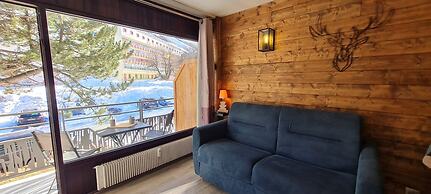 Mountain Home, Balcony & Ski Access