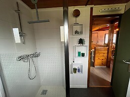 Cozy Chalet for 6 People
