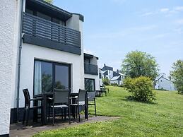 Spacious Holiday Home in Hambachtal Resort