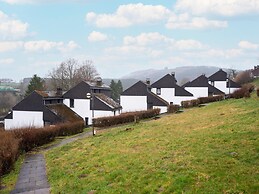 Spacious Holiday Home in Hambachtal Resort