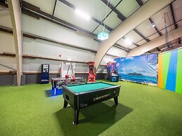 Spacious Holiday Home in Hambachtal Resort