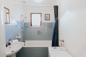 Charming Holiday Home in Porspoder