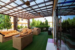 Eastern Plus Hotel