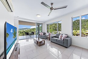 Summit Apartments Airlie Beach