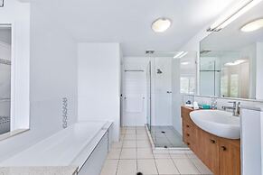 Summit Apartments Airlie Beach