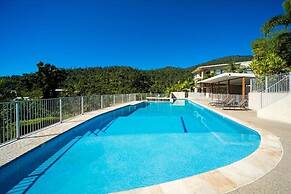 Summit Apartments Airlie Beach