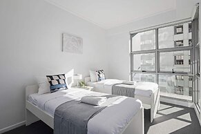 Stylish 2BR Apt Overlooking Darling Harbour