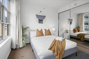 Spacious Modern Apt for 6, Next to Darling Harbour