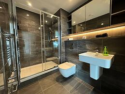 Luxurious 2 bed City View Apartment
