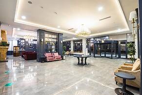 Macara Lake Park Hotel