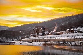 Macara Lake Park Hotel