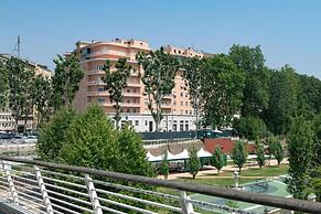 Flora Guest House