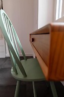 Flora Guest House
