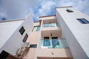 Falcons Perch Residences