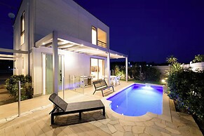 POOL VILLA Mito