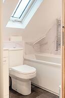 Beautiful 2 Bedroom Apartment in Malvern