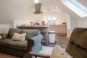 Beautiful 2 Bedroom Apartment in Malvern