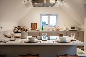 Beautiful 2 Bedroom Apartment in Malvern