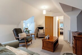 Beautiful 2 Bedroom Apartment in Malvern