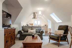 Beautiful 2 Bedroom Apartment in Malvern