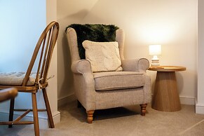 Beautiful 2 Bedroom Apartment in Malvern