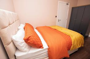 Modern Elegant and Spacious 3 Double Bedroom House