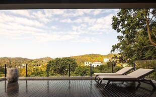 CongLinLi Wooded Homestay