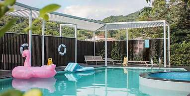 CongLinLi Wooded Homestay