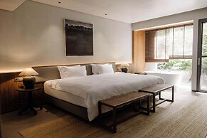 CongLinLi Wooded Homestay