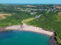 Bumblebee - 2 Bedroom Lodge - Manorbier
