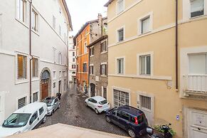 Shalimar House Navona by Ghor
