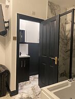 BPR Private Hot-tubs and rooms