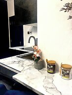 BPR Private Hot-tubs and rooms