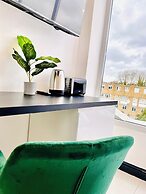 BPR Private Hot-tubs and rooms